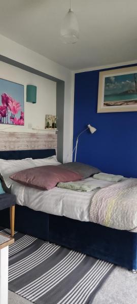 Joanna's Studio , Key Locker by WhatsApp Own entrance, Own Bathroom